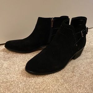 Brand new women’s black booties 8.5